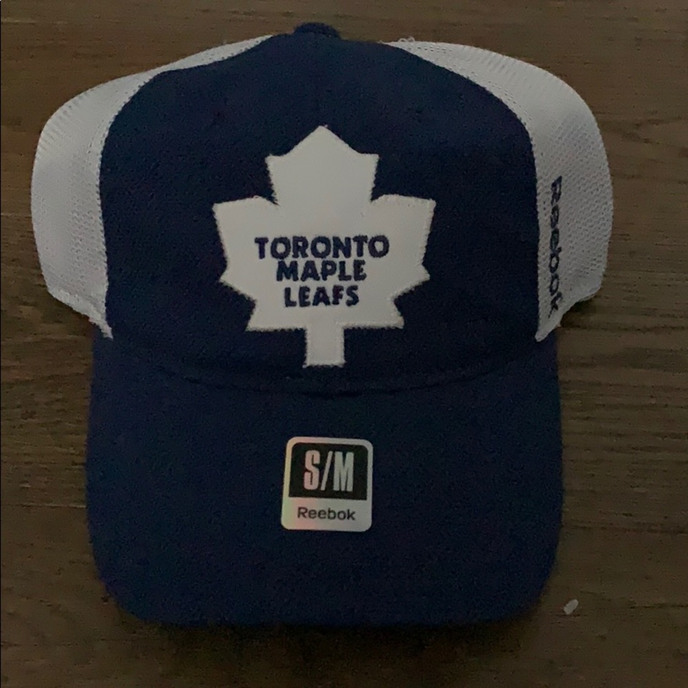 men’s maple leafs cap, mesh